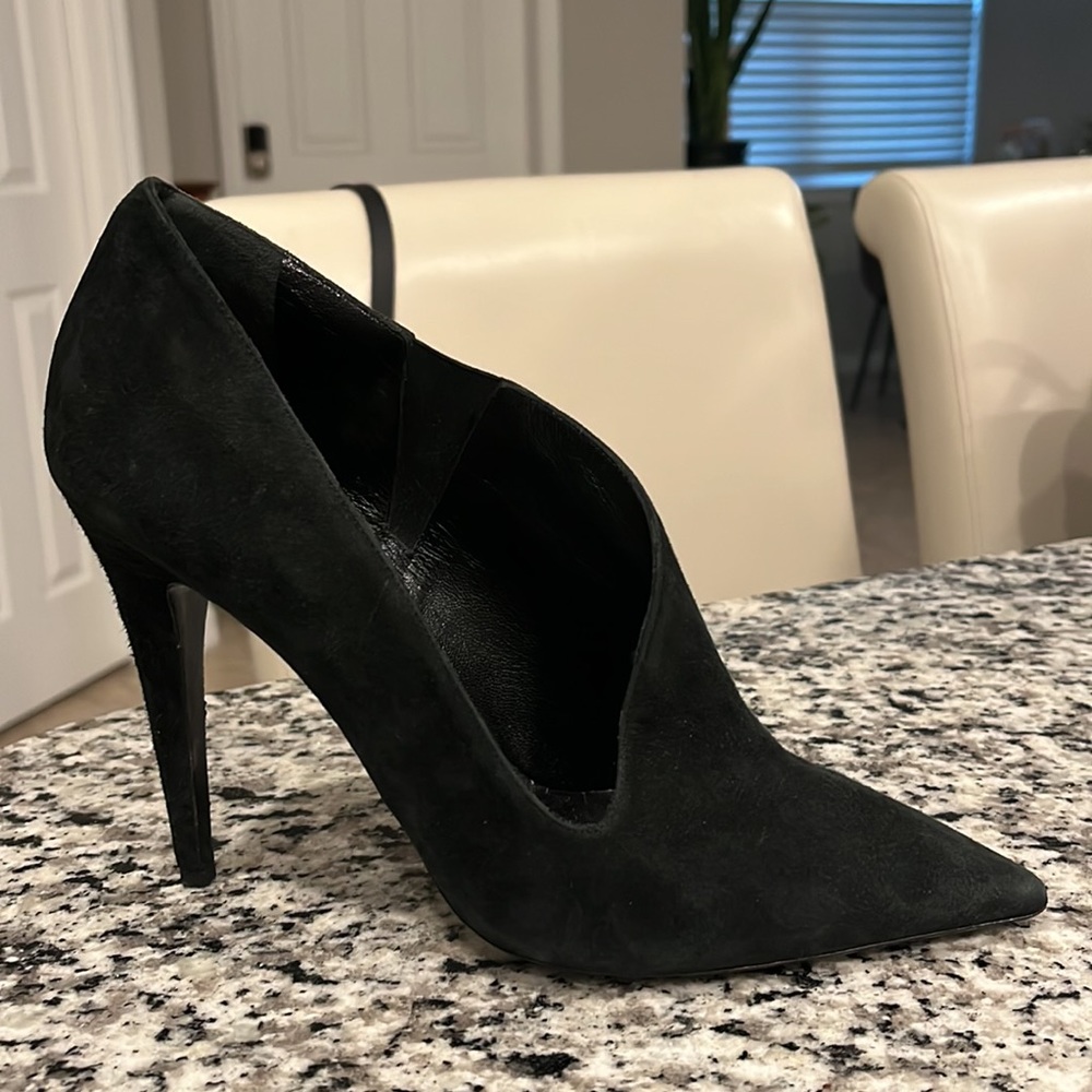 Designer Tamara Mellon Suede Bootie Size 40 (9) 4.5” Heel